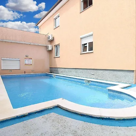 アパート Fuer 5 Personen Ca 54 Qm In Peroj, Istrien Istrische Riviera ペロイ
